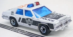 Caja de cerillas 1983-1987 Ford Crown Victoria Vic LTD Policía Negro/Blanco PD-21 Escala 1:69 - Imagen 1 de 2