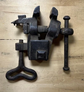 Vintage., antiker kleiner geschmiedeter Schraubstock Maschinist, Büchsenmacher, Schmuck für Werkbank - Bild 1 von 8