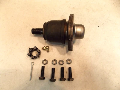 Junta rótula de suspensión superior delantera TRW 10261 para C20 Suburban G30 P20 R20 R3500 Foto 1 de 3