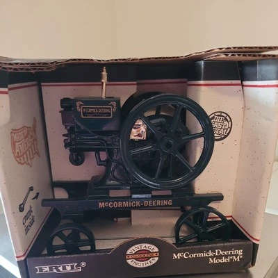 1917-37 IH "McCormick-Deering Model M" (1:6) Green Diecast Engine, Ertl (#4351) - Image 1 of 4