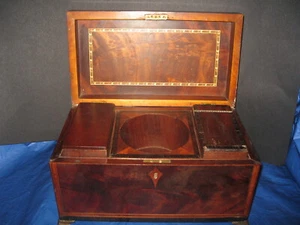 Lovely Georgian Mahogany Tea Caddy with Three Removal Compartments - Picture 1 of 12
