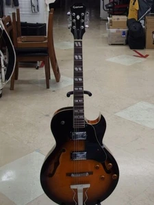 E-Gitarre Epiphone ES-175 VS Sunburst Semi Hollow S/N 0808230082 - Bild 1 von 10