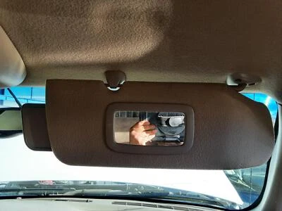 Parasol derecho usado se adapta a: camioneta Chevrolet Silverado 1500 2002 grado A derecho Foto 1 de 4