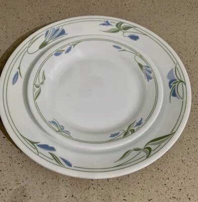 Juego de 3 platos de corona Corelle verde y azul Foto 1 de 3