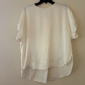 Banana Republic Cream Satin High Low Blouse Top Drapey Short Sleeve Size M - Picture 1 of 3