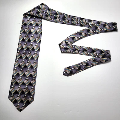 Corbata para hombre J.Garcia abstracta geométrica plateada 100 % seda hecha a mano en EE. UU. Foto 1 de 4