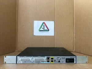Cisco 1921 avec licence IPBaseK9 et supports de montage en rack Cisco1921/K9 (TVA incluse) - Photo 1/7