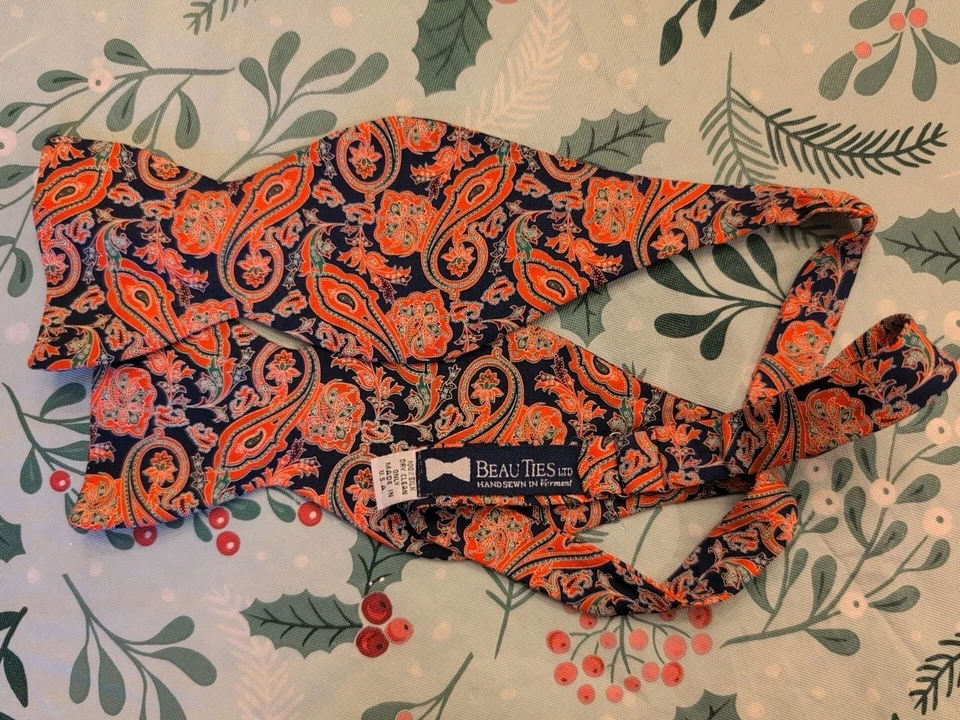 Pajarita ajustable Beau Ties. "Cangrejos amarillos con rojos de 2,5"" de ancho envío gratuito"  Foto 1 de 1