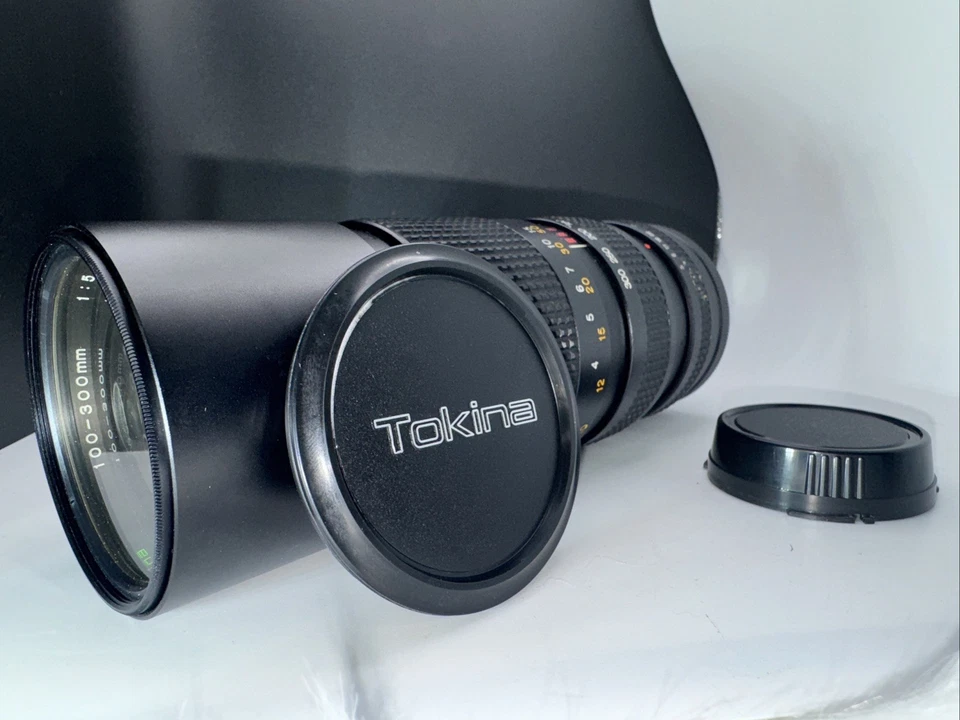 RMC Tokina 75-260mm 4.5 1:4.5 - M42 Connection pristine leather case with velvet - Image 1 of 4