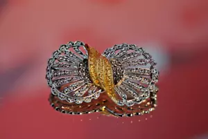 Vintage Brooch Silver Gold Metal Filigree Bow Pin - Picture 1 of 7