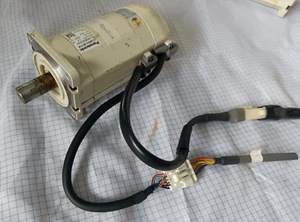 Panasonic MSM042AAAX AC Servomotor 0,4kW 3000 U/min 30 Tage Garantie - Bild 1 von 13
