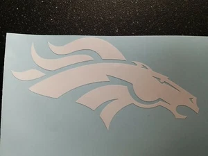 Calcomanía de vinilo para camioneta con logotipo de Denver Broncos - pegatina para ventana de 5,5" de ancho  - Imagen 1 de 3