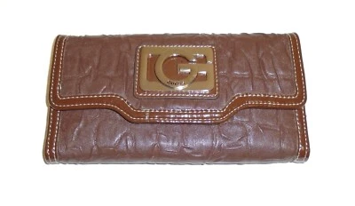 Nuevo GUESS Coast Marrón Arrugado Imitación Piel, Tri Pliegue Embrague, Chequera - Imagen 1 de 4