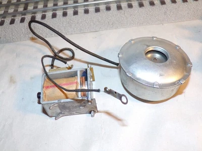 Vintage Original Lionel horn & relay for 2338 GP7 & others works fine - Image 1 of 2