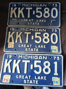 1973, 1974, 1975 Michigan Nummernschilder - fortlaufende Nummern: #KKT-581 - Bild 1 von 2