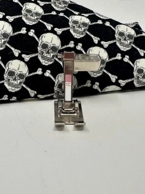 Genuine Bernina Reverse Pattern Foot #1C - 9mm - New Style - Image 1 of 2