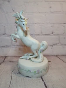 Vintage ENESCO ELUSIVE LEGEND MUSICAL UNICORN 1986 Plays Memories *Missing Horn* - Picture 1 of 8