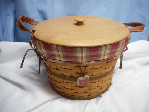 Longaberger 2005 Medium Apple Basket leather handles Liner Insert Lid VGC Cover