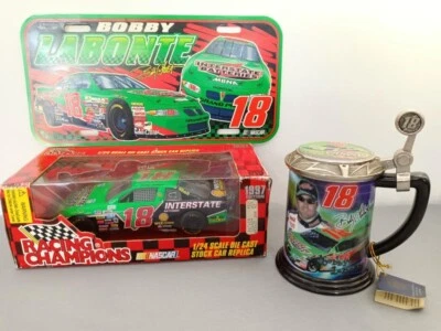NASCAR #18 - Bobby Labonte 1/24 Die Cast Car/Coleccionista Tanque y Juego de 3 placas Foto 1 de 4