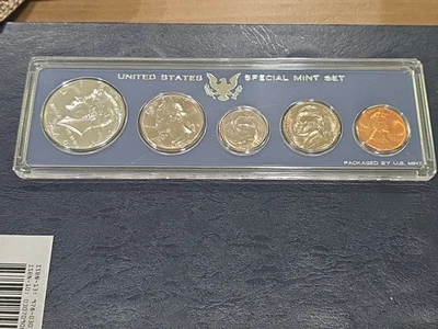 1966 Special Mint Set - 40% SILVER coin KENNEDY Half Dollar - Image 1 of 4