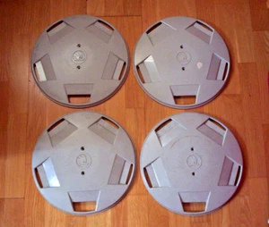 Skoda Rapid 120  130 L 135 L GL Radzierblenden Plast original  gebr.  AZNP Skoda - Bild 1 von 4