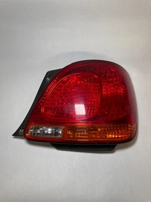 Luz trasera lateral derecha del pasajero OEM U3026 DW Lexus GS300 GS400 GS430 2001-2005 Foto 1 de 4