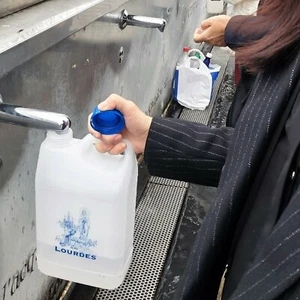 3 liter LOURDES WASSER; frisch und rein aus der Heiligen Quelle - Picture 1 of 10