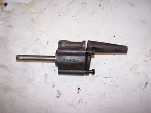 TRIUMPH GT6 Oil pump - Picture 1 of 3