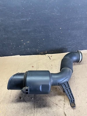 2007 to 2011 Toyota Tundra 4.0L Air Cleaner Intake Hose OEM P0902 DG - Image 1 of 4