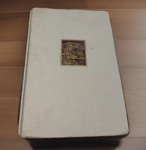 Robinson Crusoe - Daniel Defoe - Illustrated by Pocock - Hardcover Book - 1946 - Picture 1 of 8