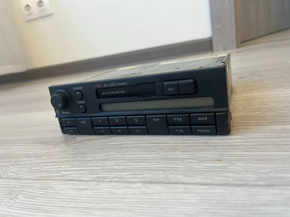 Original VW Beta 4 IV HE2 1HO035152 Stereo Rarität - Bild 1 von 4