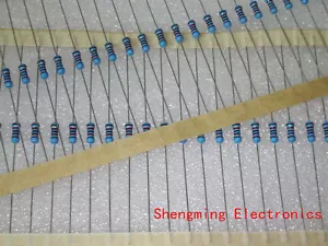 100PCS 1/4W Watt 18 ohm 18R Resistenza a pellicola metallica 0,25W 1% RoHS - Foto 1 di 1