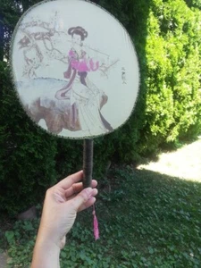QUALITY CHINESE JAPANESE GEISHA FANCYDRESS COSTUME SILK WOOD DECORATIVE FAN 23cm - Picture 1 of 7