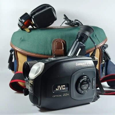 JVC GR-AX840E Camcorder VHSC Tape Analogue Retro 90s Video Camera, Bag, Charger - Image 1 of 4