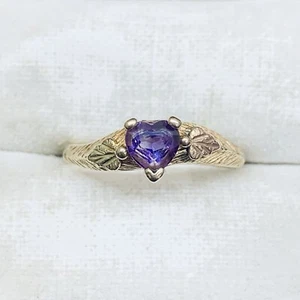 10k Yellow Gold Heart Cut Amethyst Leaf Purple February Gemstone Ring Size 7.5 - Picture 1 of 6