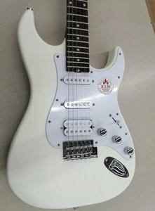 BACCHUS SGS-ASH RSM Used Ash body Maple neck Rosewood fingerboard White - Picture 1 of 12