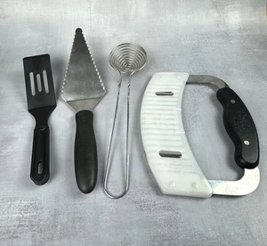 Lote de 4 utensilios de chef mimados separador de huevos, servidor de pasteles, mini espátula y rebanadora - Imagen 1 de 7