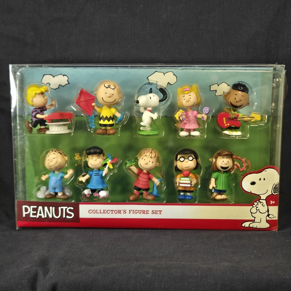 Juego de figuras de coleccionista Just Play Peanuts Charlie Brown Snoopy Lucy Pigpen Linus Foto 1 de 4