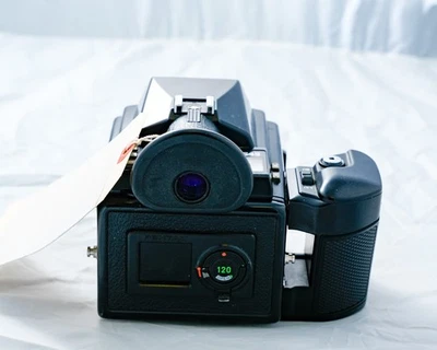 SLR Pentax 645 com 120 inserções - Imagem 1 de 3