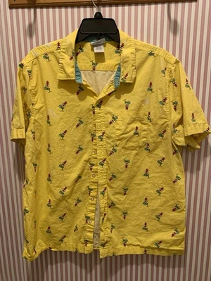 Disney Parks Moana Hei Hei AOP Yellow Cotton Short Sleeve Button Up Shirt Medium - Image 1 of 4