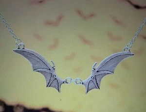 Stainless Steel BAT WINGS Pendant on 19" Chain New Unboxed GOTHIC Sweet Item - Picture 1 of 4