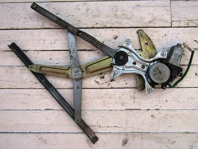 Toyota Corolla E110 1992-96 power window regulator Front Left side 85720-12140 - Image 1 of 4