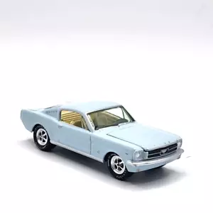 Ford Mustang 1965 2+2 Fastback coleccionable escala 1/64 modelo diecast gran regalo🎁 - Imagen 1 de 9
