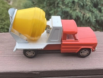 Vintage 1970s Cragstan Concrete Cement Mixer Truck ***NICE*** ORANGE - Image 1 of 4