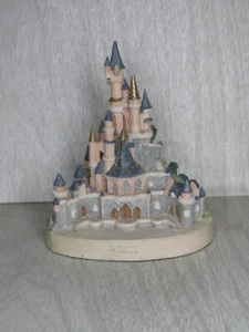 Mini escultura de resina Castillo de la Bella Durmiente John Hine Euro Disneyland - Imagen 1 de 13