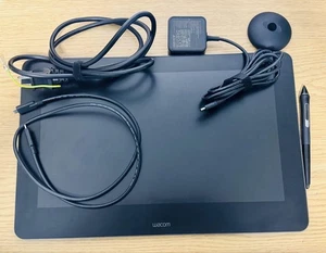 Tablet graficzny Wacom Cintiq Pro 16 DTH-1620/AK0 z funkcjami wyświetlania pióra - Zdjęcie 1 z 12