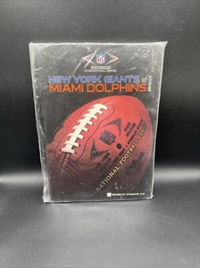 2007 NFL NEW YORK GIANTS gegen MIAMI DOLPHINS Wembley OFFIZIELLES PROGRAMM VERSIEGELTES HANDTUCH - Bild 1 von 21