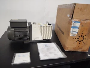 Agilent  DS602 Rotary Vane Vacuum Pump Dual Stage 200-240V, Tested - Picture 1 of 10