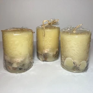 3 CANDLES with SEA SHELLS EMBEDDED INSIDE BEACH PILLAR White Unused 4x3 Vanilla - Picture 1 of 11