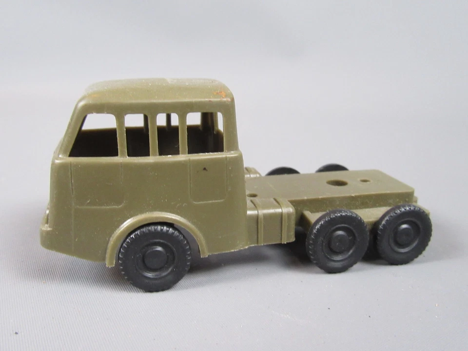B694 Noreda Berliet TBU Camion Militare Giocattolo Bazar Plastica 1:50 - Immagine 1 di 4